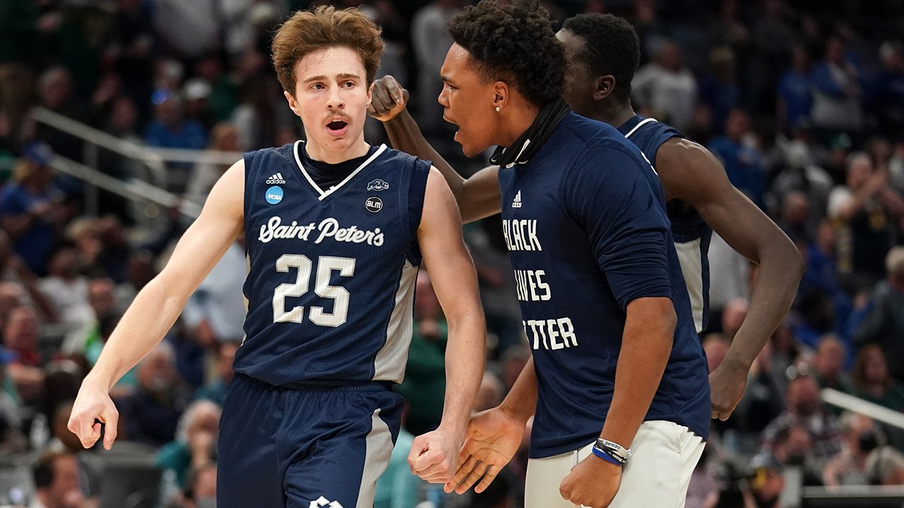 As Saint Peter’s readies for Sweet 16, sport psychologist reveals why fans are rooting for Peacocks