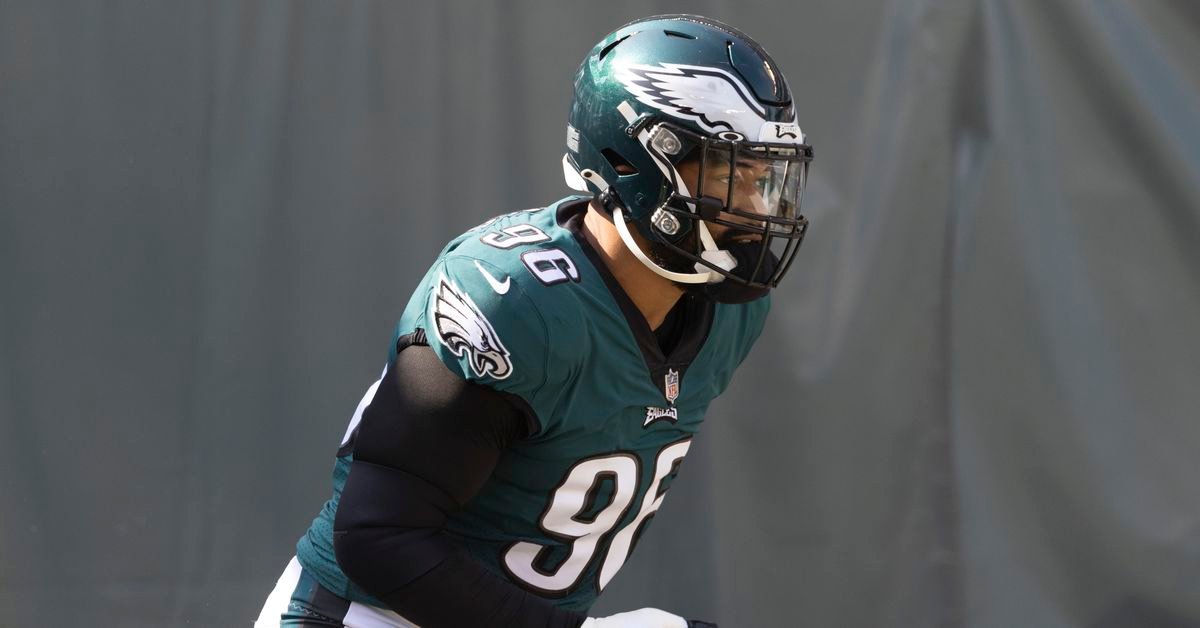 Derek Barnett, Eagles agree to two-year contract