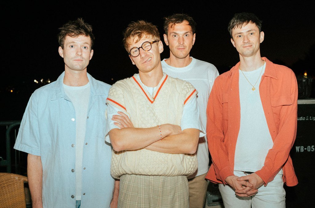 Glass Animals’ ‘Heat Waves’ Tops Billboard Hot 100 For Third Week – Billboard