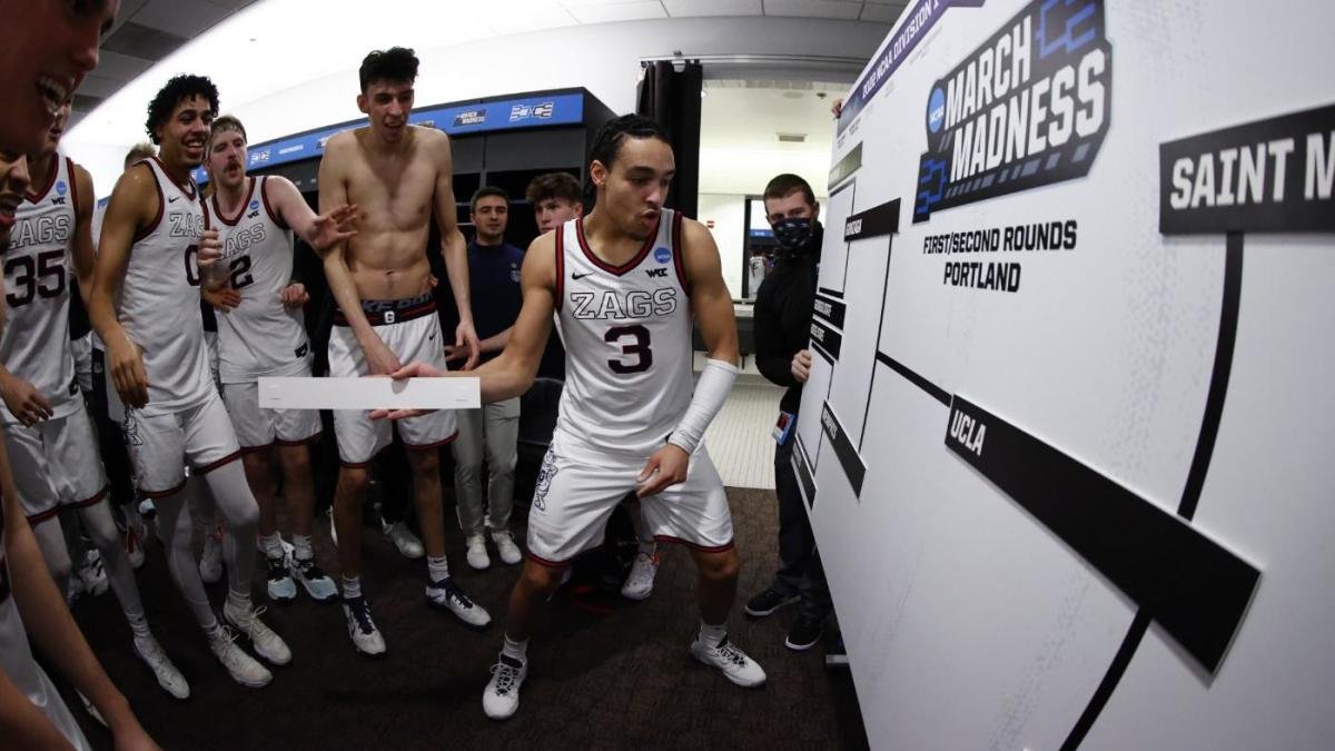 March Madness 2022: Our experts reset their NCAA Tournament bracket picks with updated Sweet 16 predictions