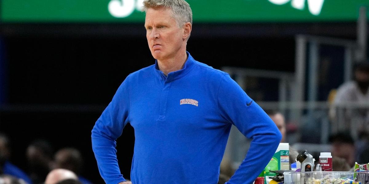 Steve Kerr baffled by ‘bizarre fouls’ at end of Warriors’ loss to Spurs