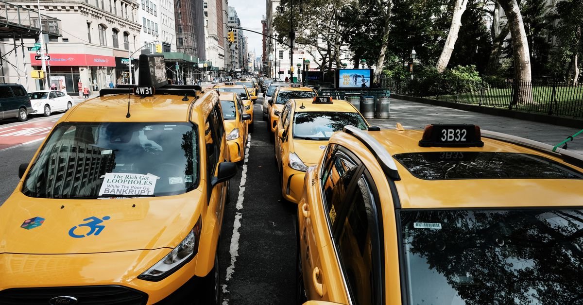 Uber will feature NYC taxi cabs in its app under groundbreaking new deal