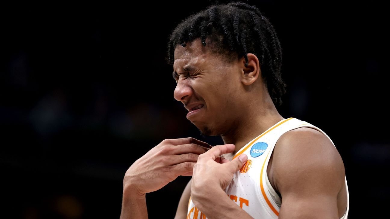 Why Michigan coach Juwan Howard consoled Tennessee player Kennedy Chandler in the NCAA tournament handshake line