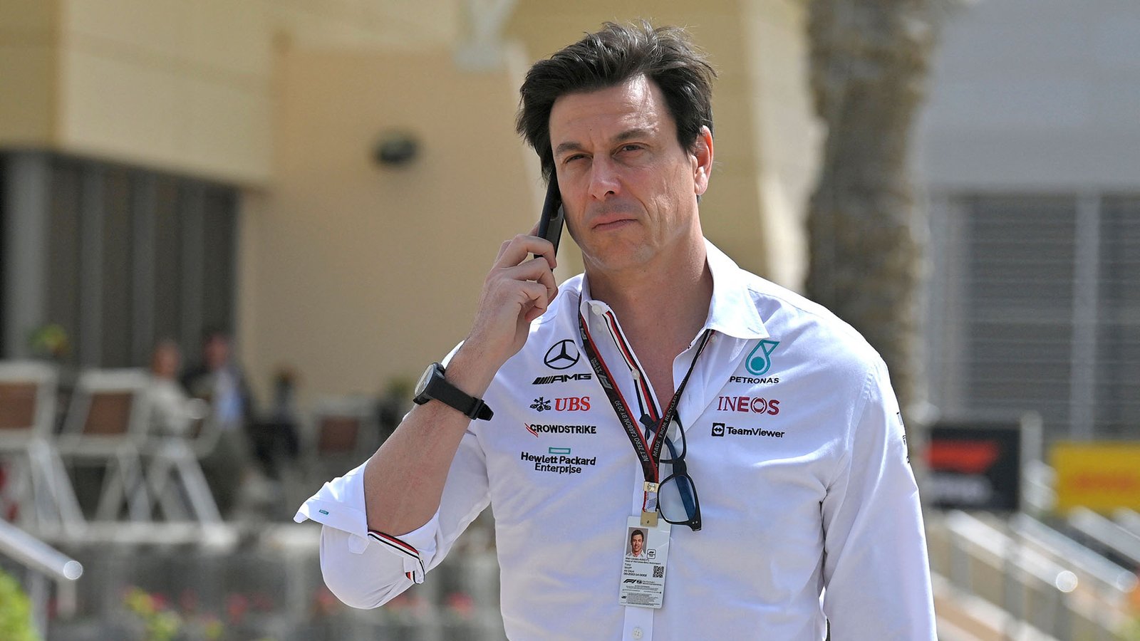 Wolff admits Mercedes were ‘punching above their weight’ in Bahrain, as he calls 2022 title chances ‘a long shot’|  Formula 1®